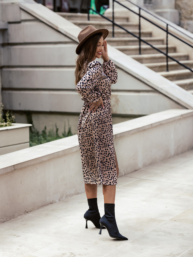 SUKIENKA W KROPKI Z GUMĄ W PASIE I ROZPORKIEM- CAPPUCCINO