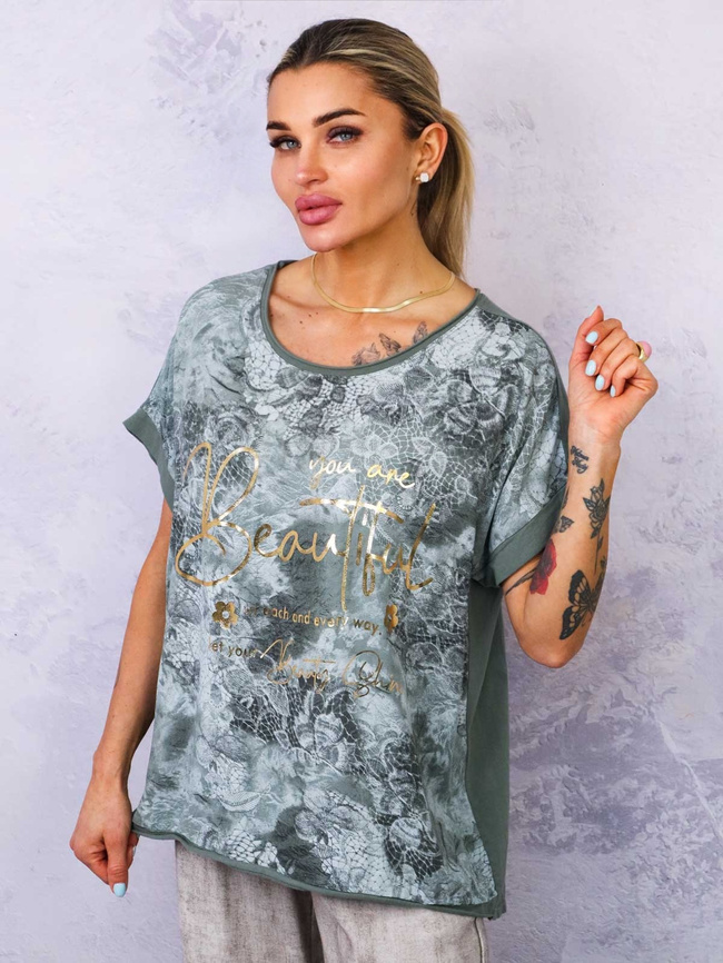 BLUZKA WZORZYSTA ZE ZŁOTYM NAPISEM- KHAKI