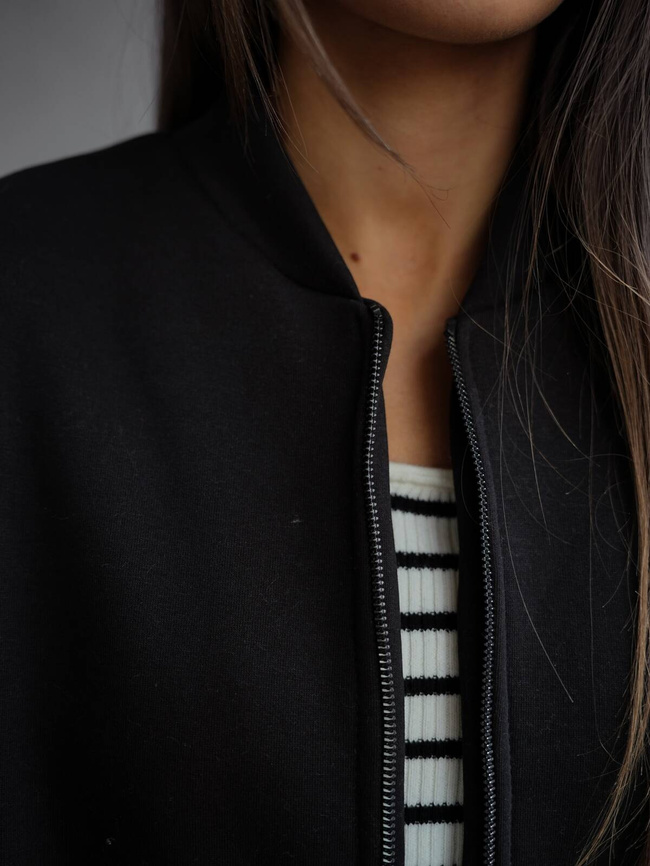 BLUZA BOMBERKA ZAPIANAN NA ZAMEK- CZARNA