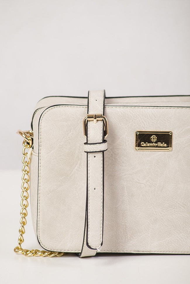 Beżowa, usztywniana torebka ze złotym łańcuszkiem