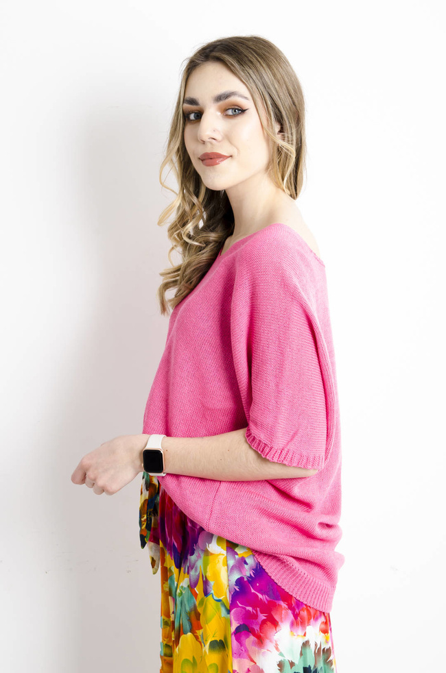 SWETER DZIANINOWY OVERSIZE Z KRÓTKIM RĘKAWEM- RÓŻOWY