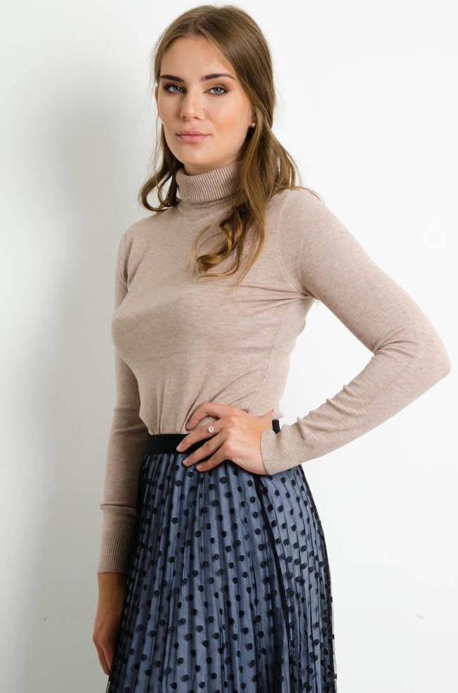 BEŻOWY GŁADKI GOLF Z PRĄŻKOWANYM ZAKOŃCZENIEM