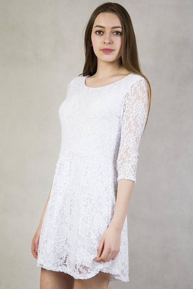 Biała sukienka koronkowa