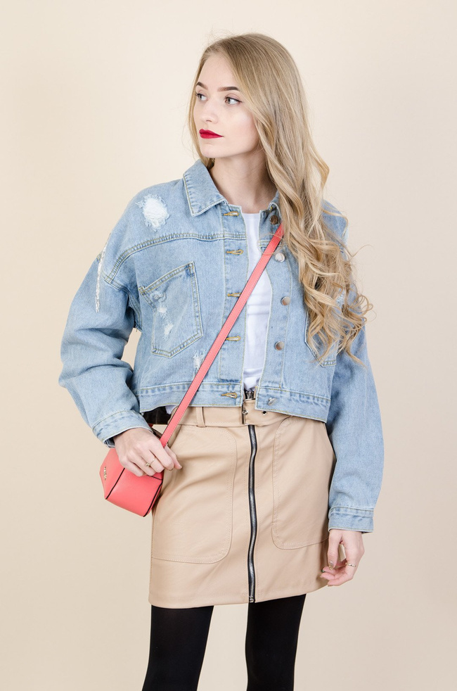 KURTKA JEANSOWA Z FRĘDZLAMI NA PLECACH