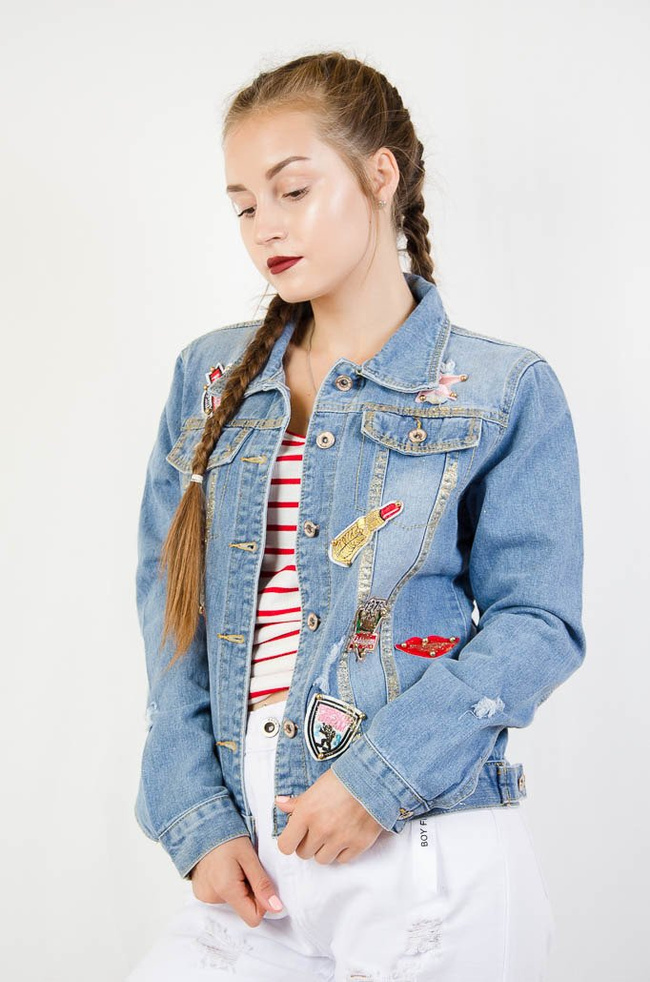 KURTKA JEANSOWA Z NASZYWKAMI