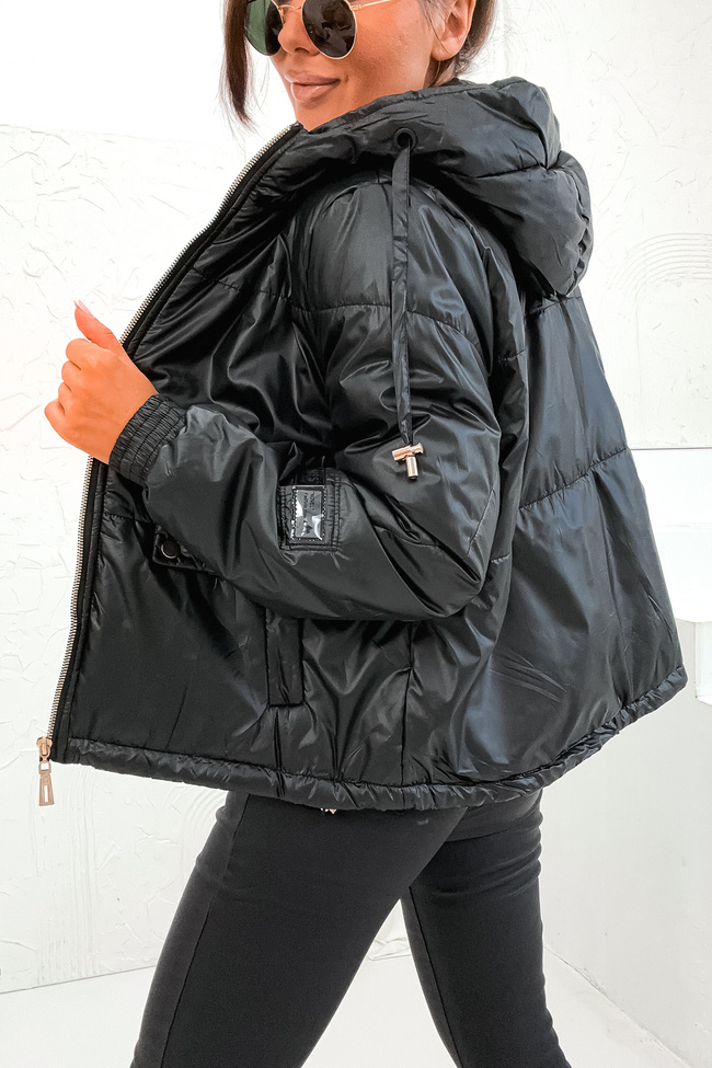 KURTKA ASYMETRYCZNA ZE ZŁOTYMI ELEMENTAMI- CZARNA