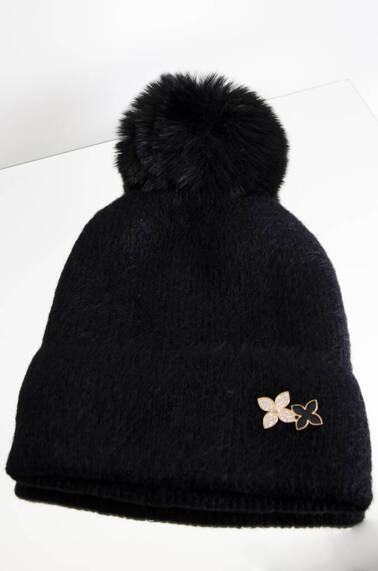 ZIMOWA CZAPKA Z POMPONEM I OZDOBNYM KWIATKIEM- CZARNA