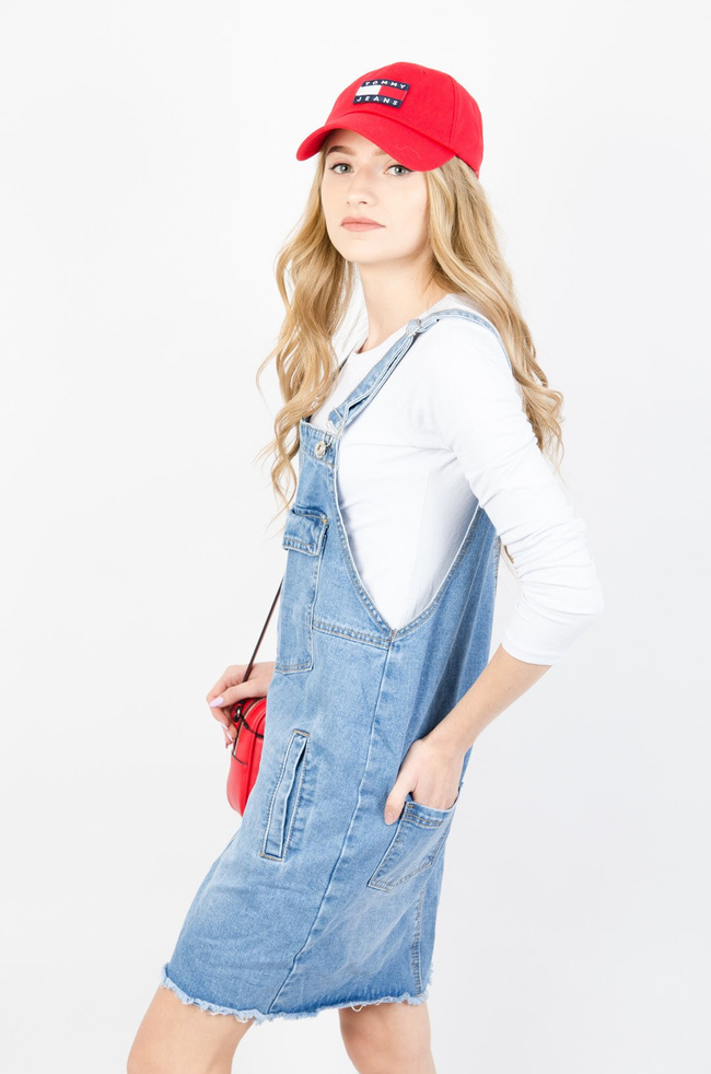 JEANSOWA SUKIENKA OGRODNICZKA Z SZARPANIEM NA DOLE