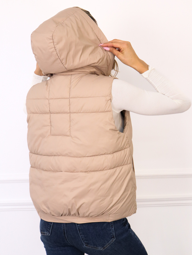 KAMIZELKA Z OZDOBNYMI NASZYWKAMI- CAPUCCINO