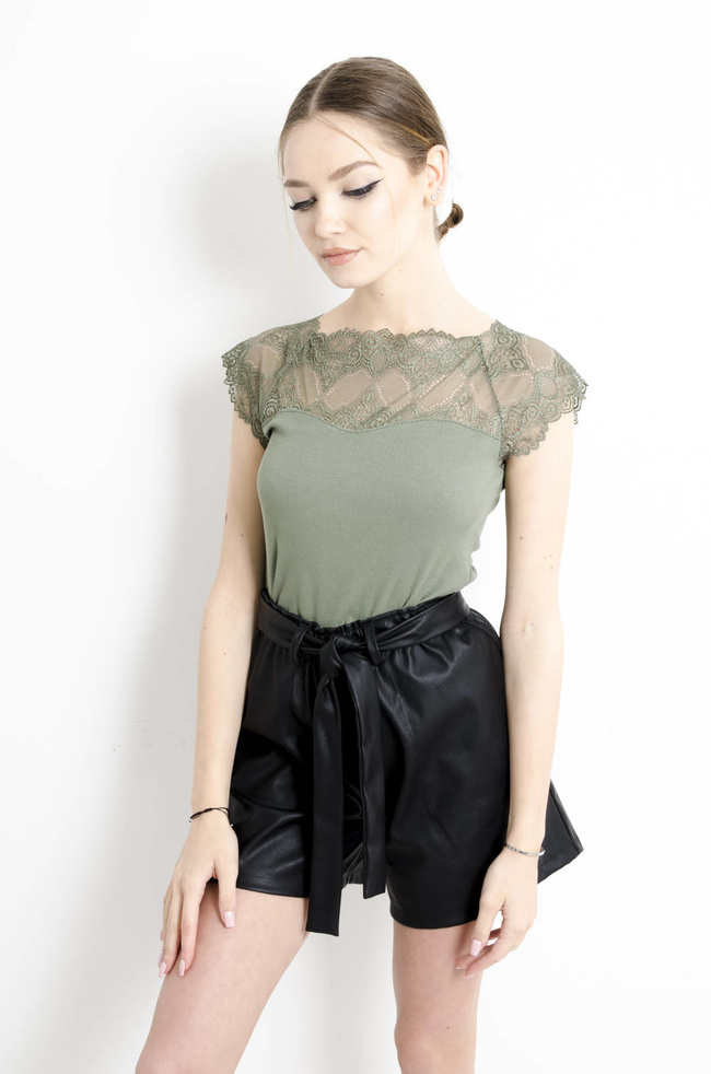 BLUZKA PRĄŻKOWANA Z KORONKĄ - KHAKI