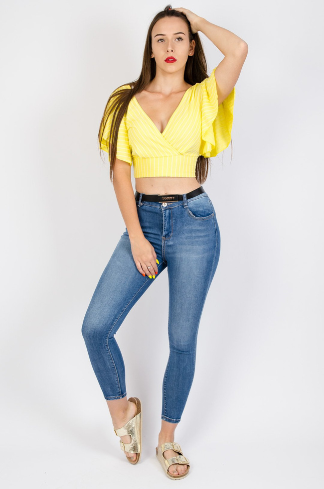 Jasne spodnie jeansowe z wysokim stanem