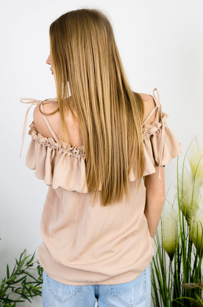 BEŻOWA BLUZKA NA RAMIĄCZKA Z OZDOBNYM ŻABOTEM