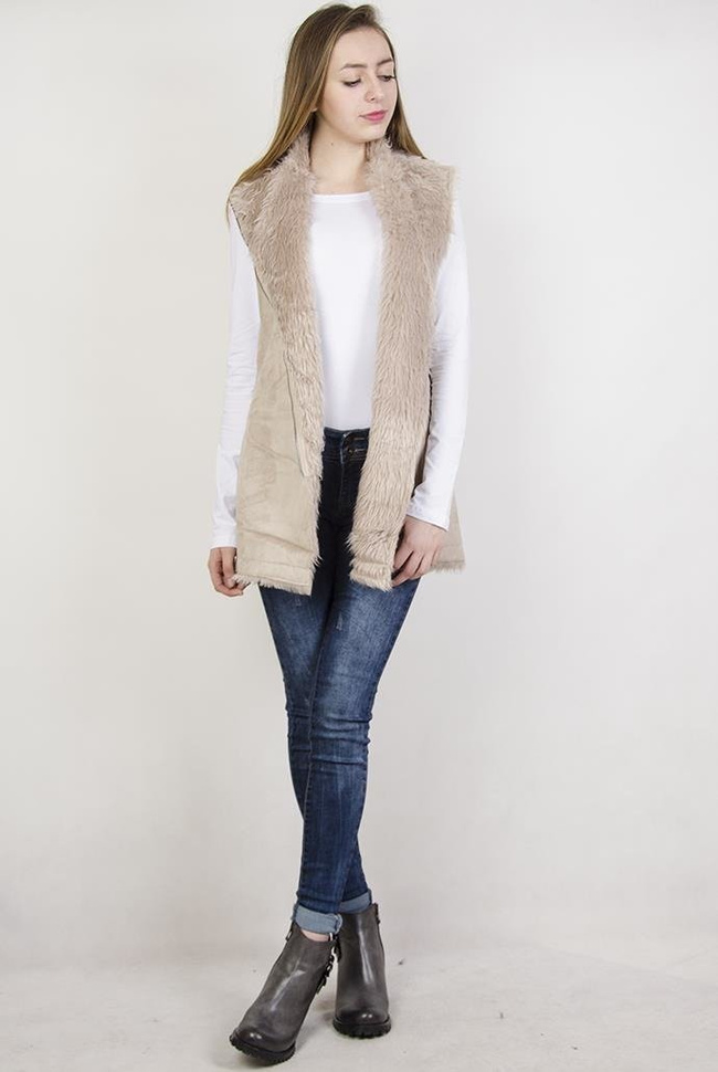 Beżowa kamizelka z futerkowym wnętrzem