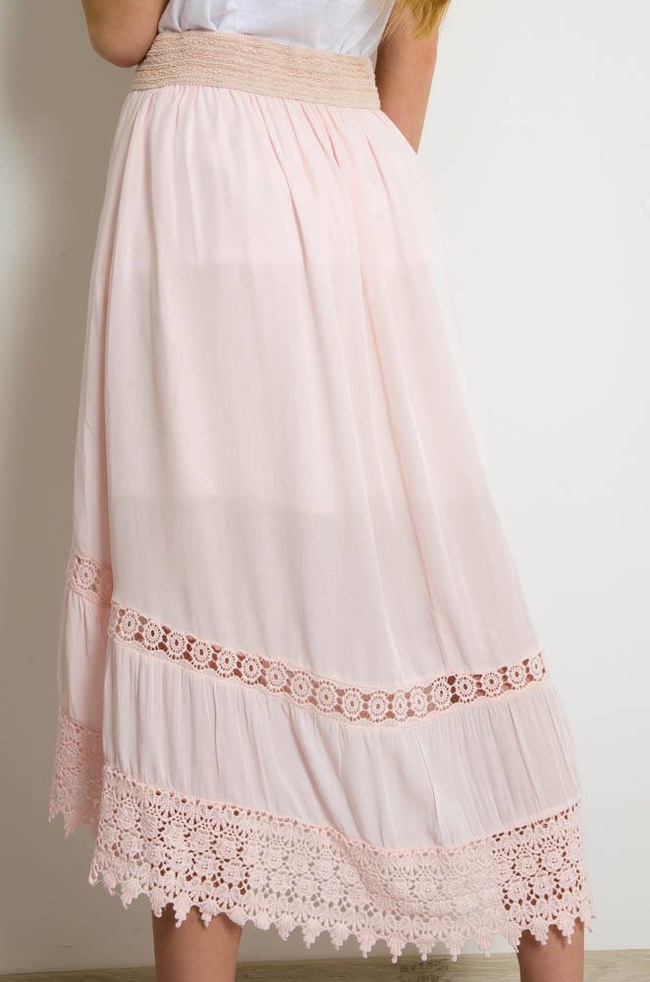  SPÓDNICA MIDI Z  GUMĄ W PASIE ORAZ AŻUROWYM WYKOŃCZENIEM-JASNY RÓŻ