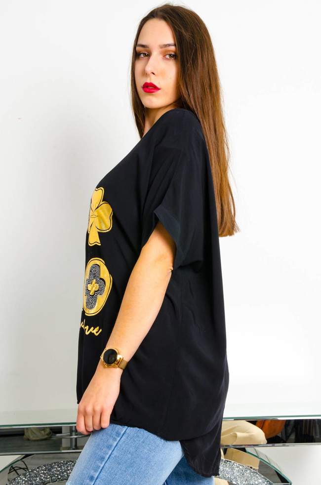 CZARNA BLUZKA ZE ZŁOTĄ APLIKACJĄ I NAPISAMI