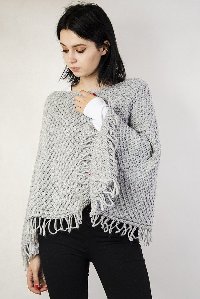 Szare sweterkowe ponczo
