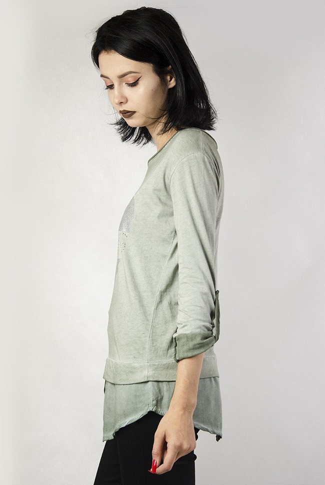 Zielona bluzka z przedłużeniem i sercem