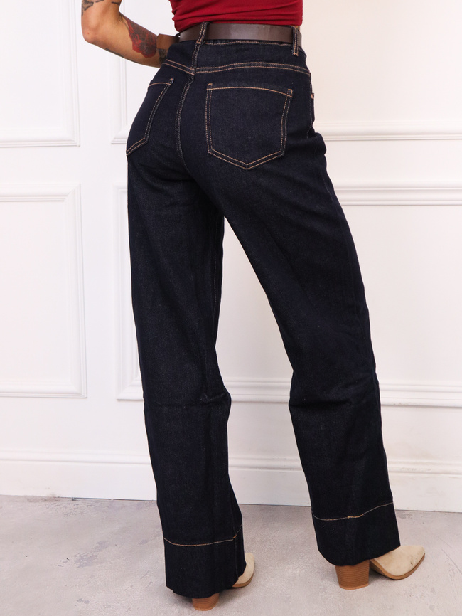 SPODNIE JENASOWE Z PROSTYMI NOGAWKAMI I WYSOKIM STANEM- CIEMNY GRANAT