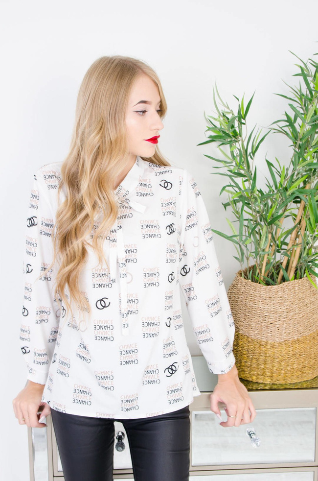 BIAŁA WZORZYSTA BLUZKA Z KOŁNIERZEM