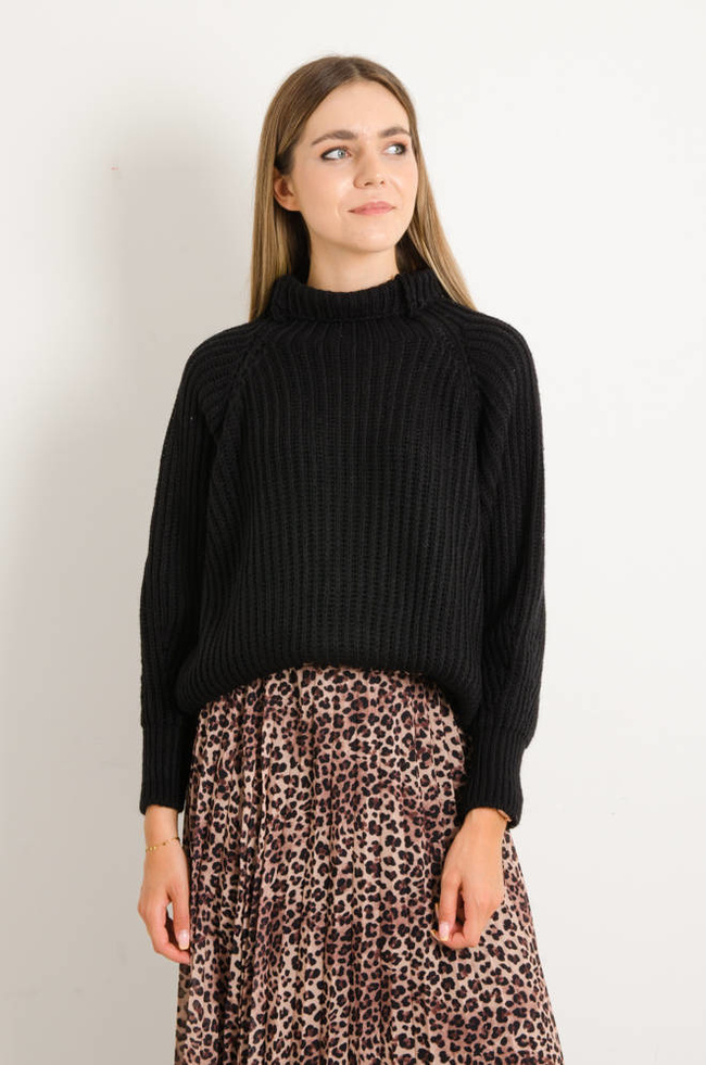 SWETER OVERSIZE Z GOLFEM- CZARNY