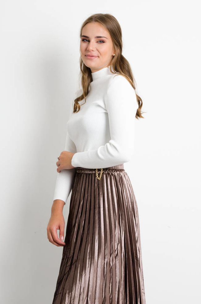 BIAŁY SWETEREK PRĄŻEK Z PÓŁGOLFEM