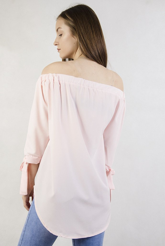 Jasnorózowa bluzka hiszpanka z koralikami