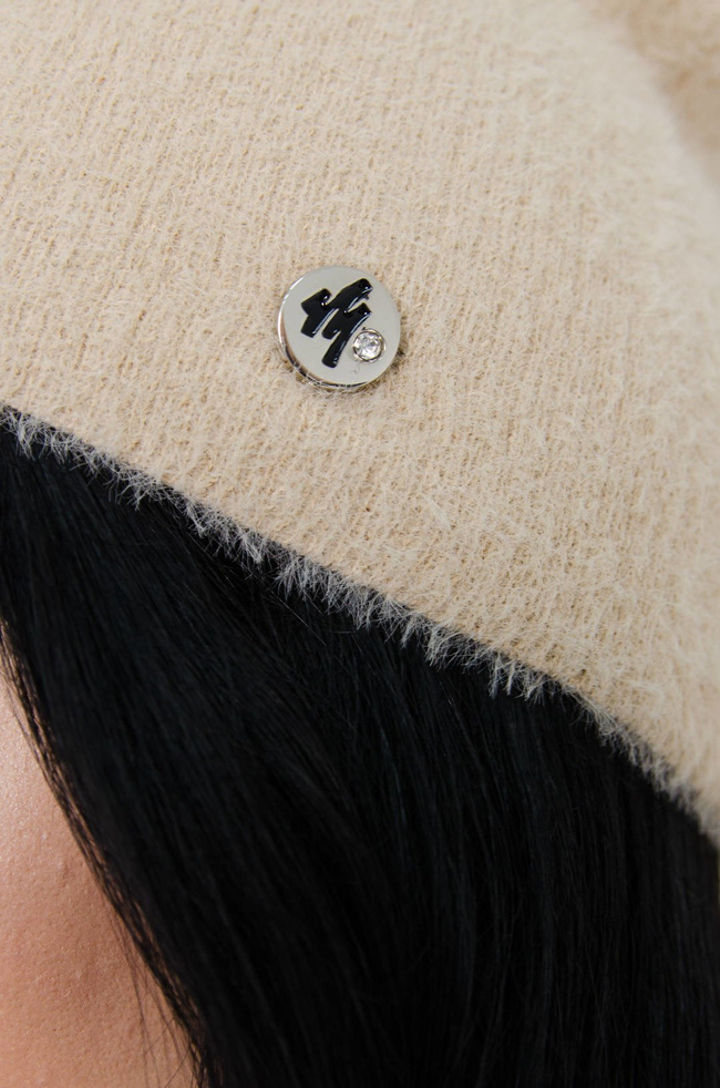 BEŻOWA CZAPKA ALPAKA 