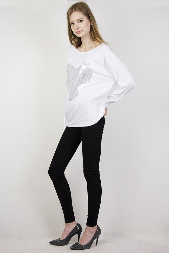 Biała bluzka z wiązaniem z boku i srebrnym sercem