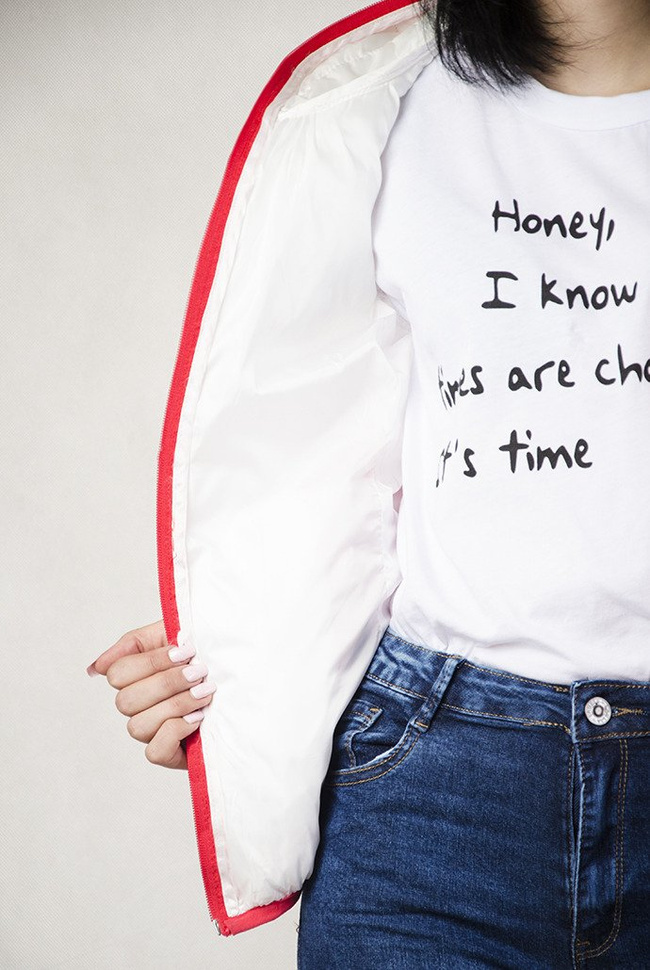 Kurtka pikowana biało-czerwona