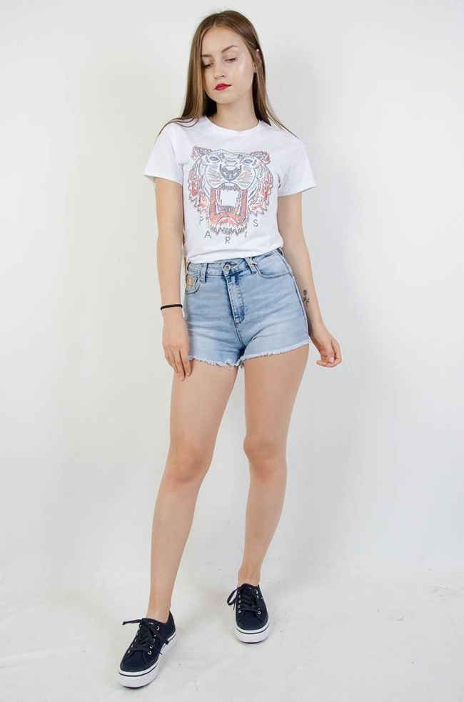 JASNE SZORTY Z ZAMKIEM Z TYŁU