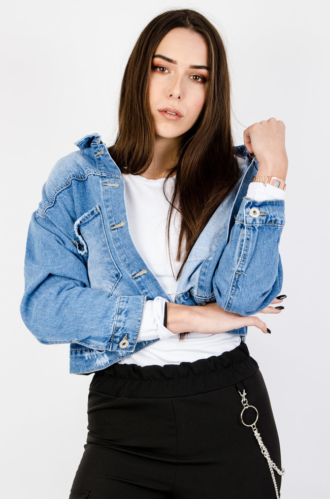 Krótka kurtka jeansowa z dużymi kieszeniami