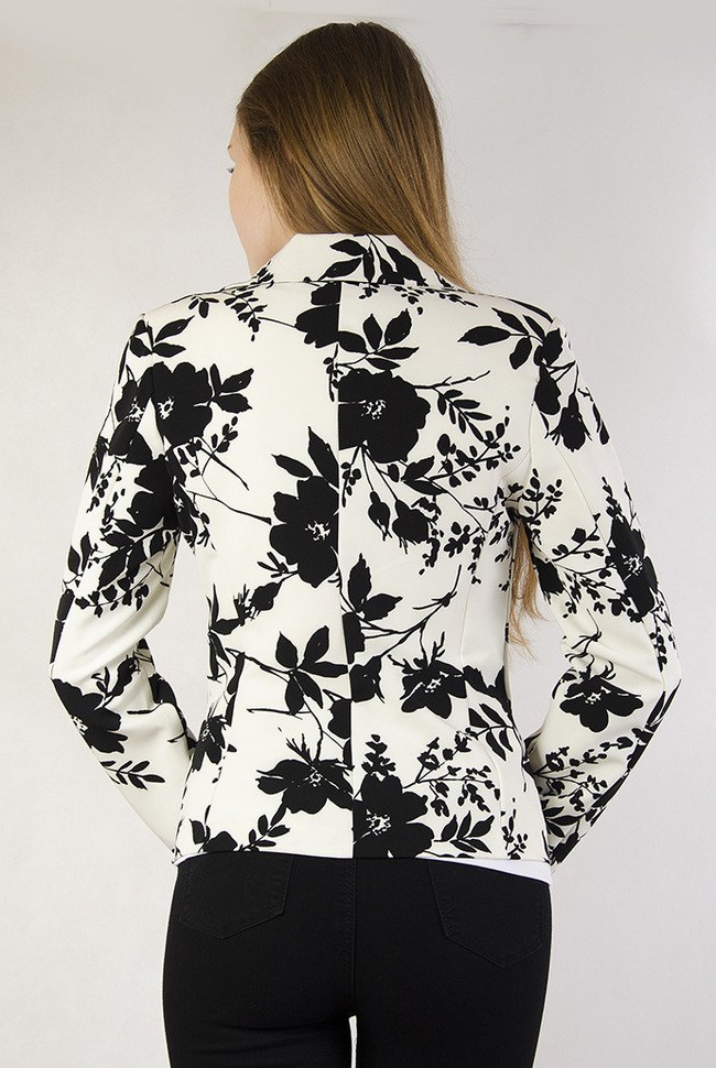Biała marynarka w czarne kwiatki