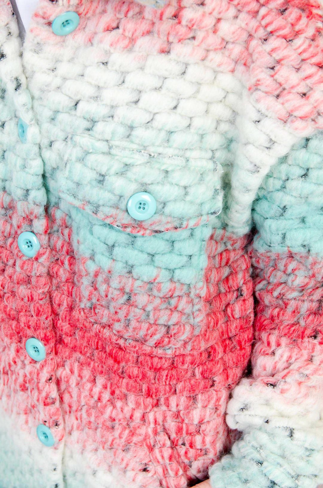 WIOSENNY PŁASZCZYK MULTIKOLOR - CZERWONO-ZIELONY