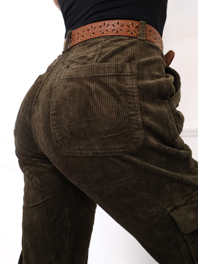 SPODNIE SZTRUKSOWE BOJÓWKI Z PASKIEM- KHAKI