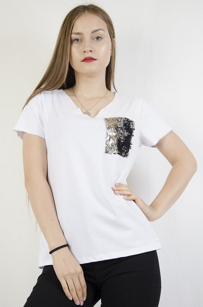 Biała bluzka z kieszonką w cekiny