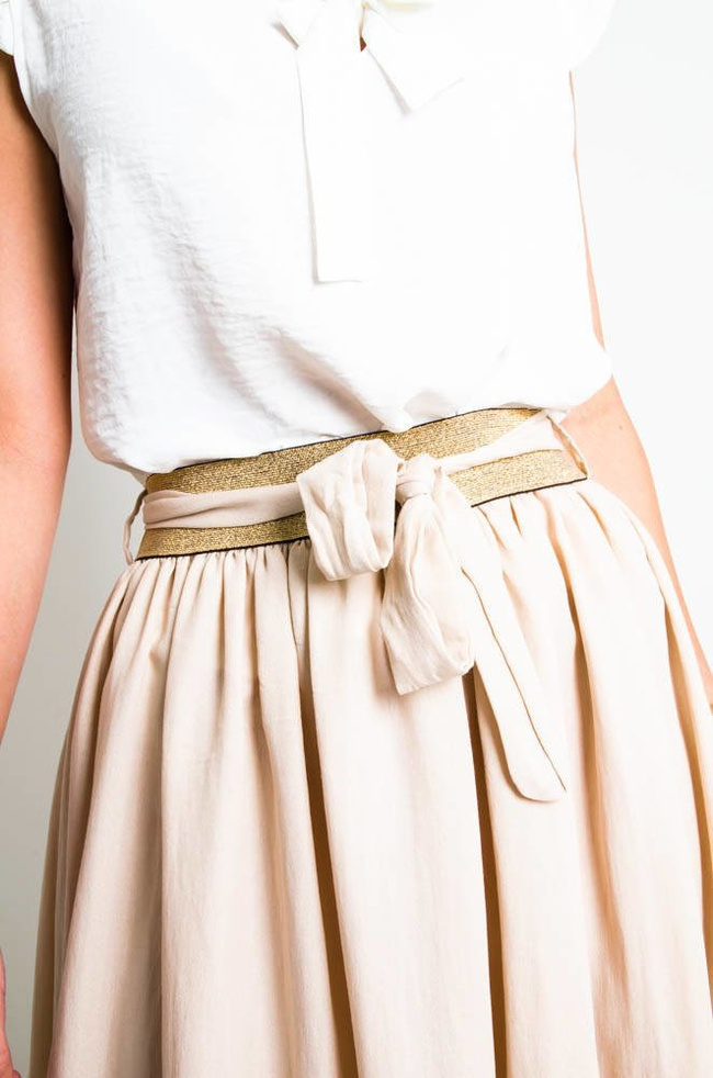 BEŻOWA SPÓDNICA MAXI Z WIĄZANIEM-ZŁOTA GUMA W PASIE