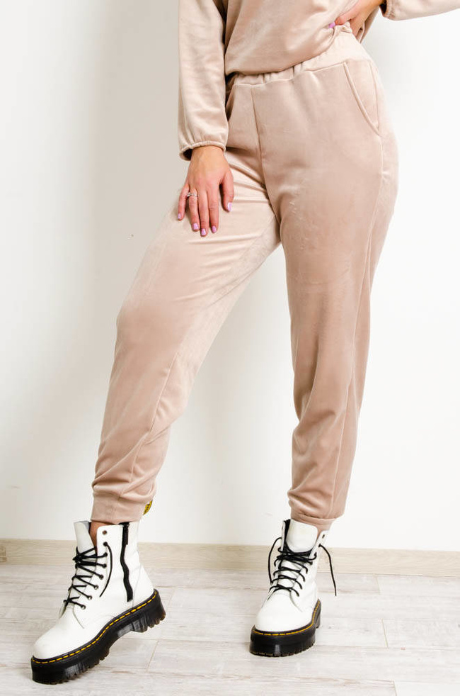 BEŻOWE WELUROWE SPODNIE DRESOWE