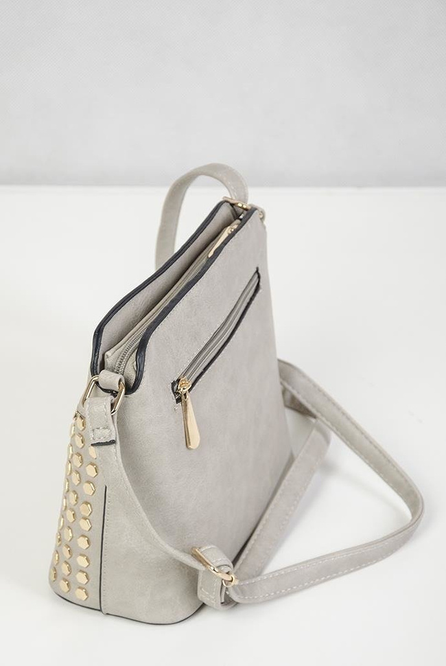 Mała, szara torebka z ćwiekami po bokach