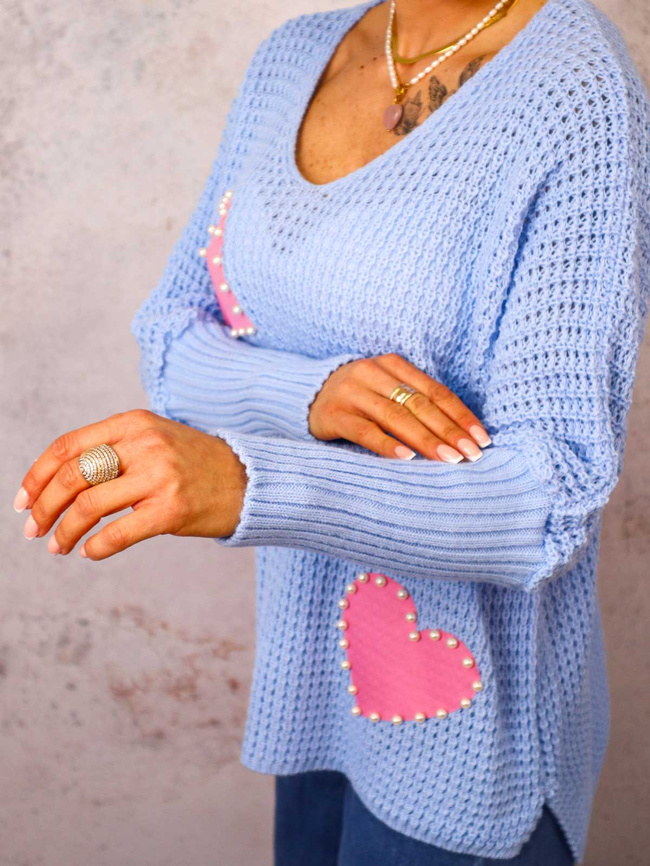 SWETER Z SERDUSZKAMI OVERSIZE- NIEBIESKI