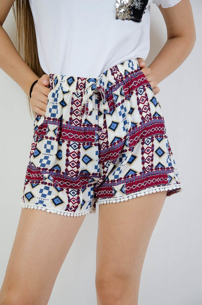 Biało bordowe szorty w azteckie wzory
