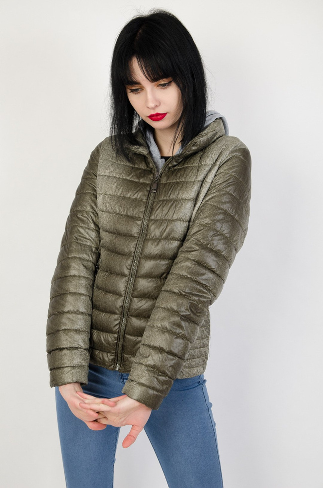 Kurtka pikowana ciemnozielona, z szarym podszyciem