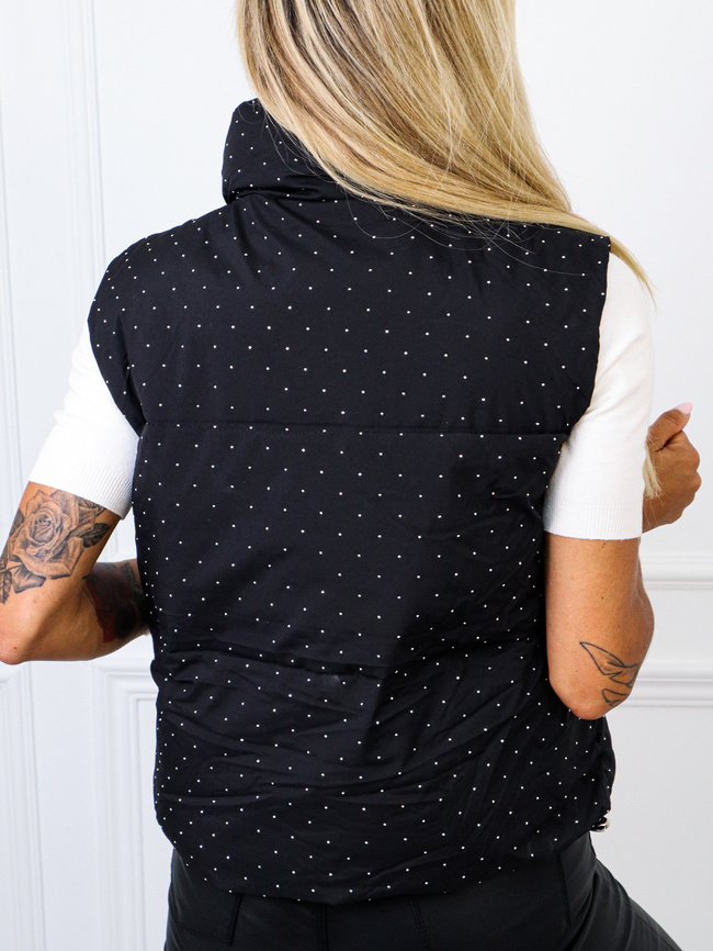 KAMIZELKA KRÓTKA PIKOWANA Z CYRKONIAMI-CZARNA