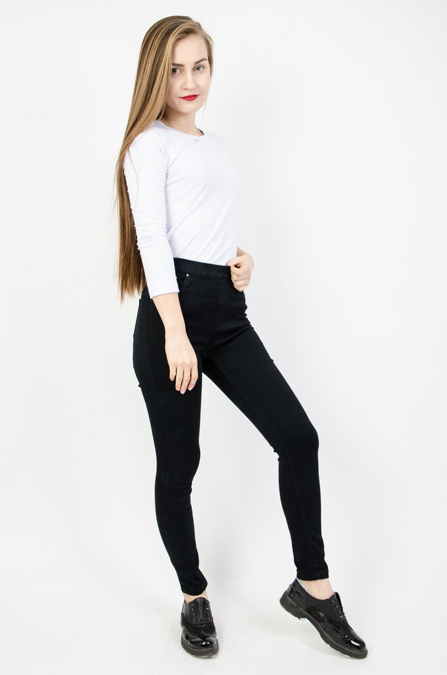 Czarne spodnie Push Up z zamkiem z tyłu