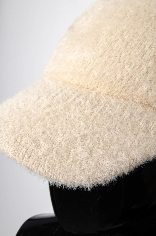  CZAPKA  ALPAKA Z POMPONEM- BEŻOWA