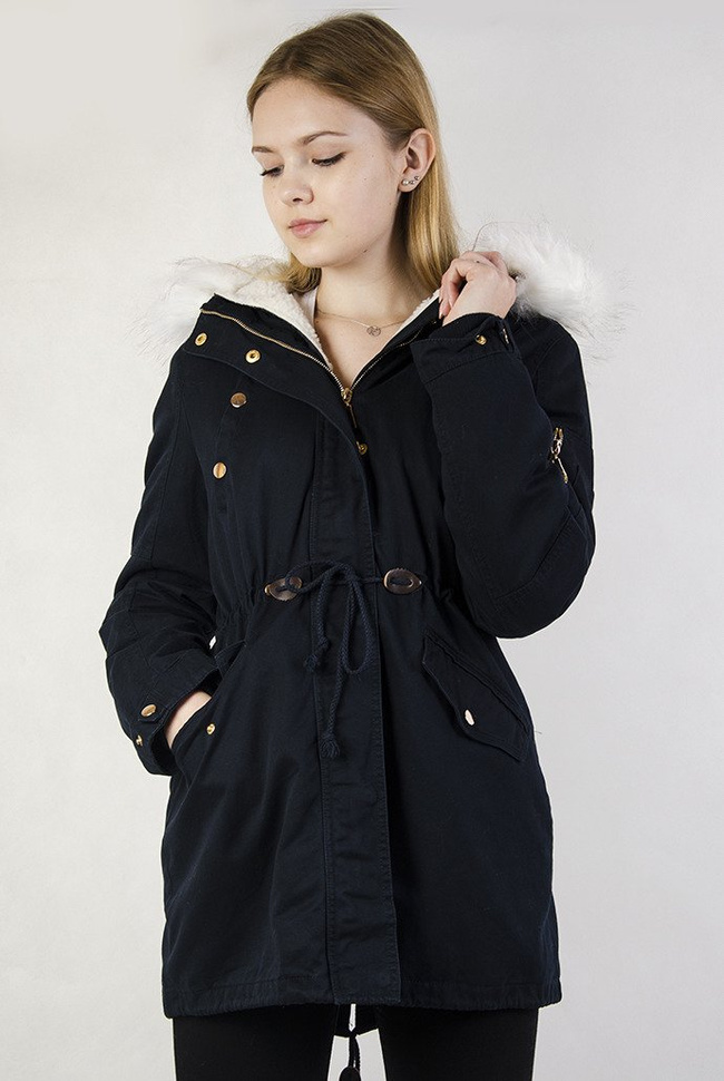 Granatowa kurtka parka z białym futerkiem