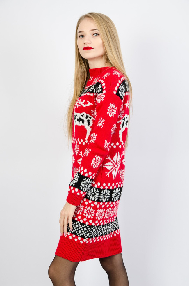 CZERWONA SWETERKOWA SUKIENKA Z MOTYWEM ŚWIĄTECZNYM 