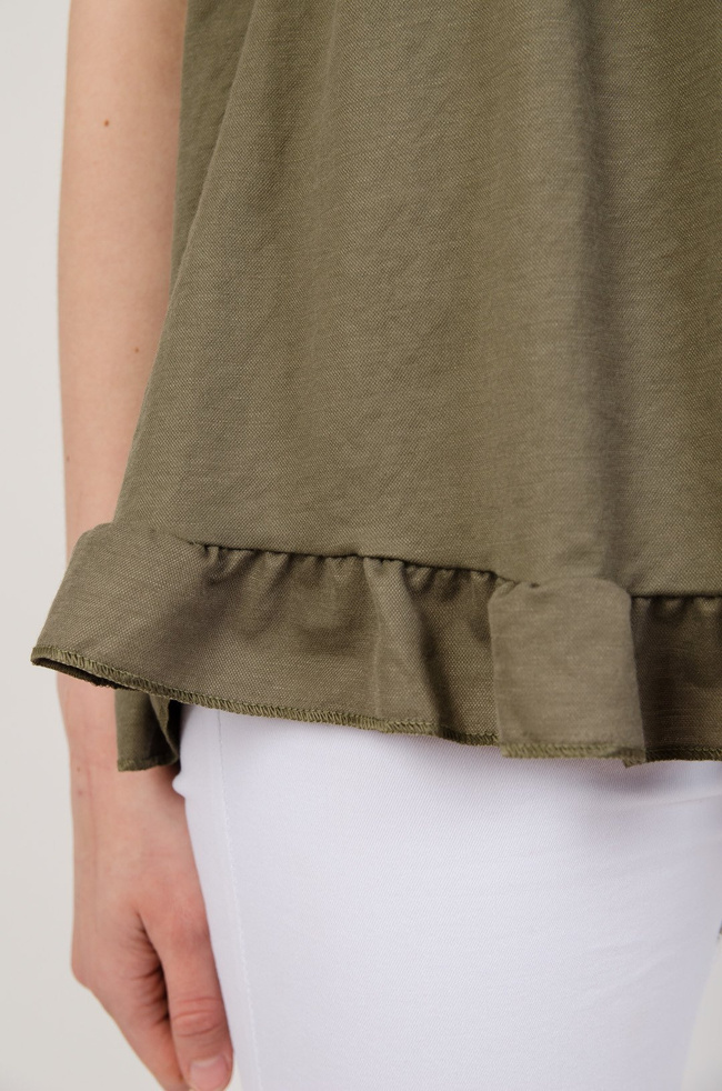 Zielona bluzka z rozkloszowanym dołem 