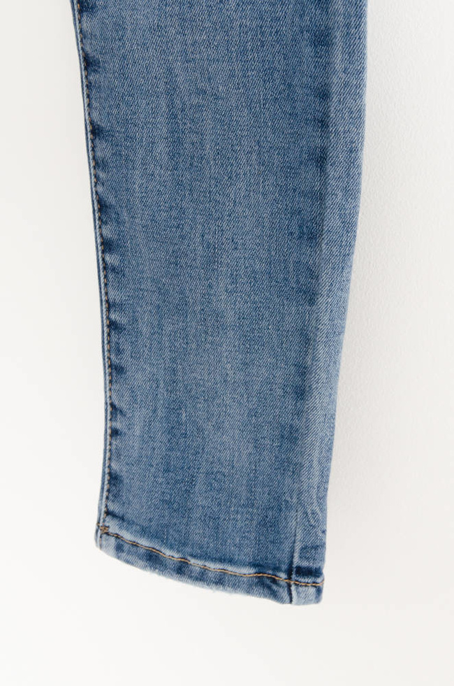 NIEBIESKIE SPODNIE JEANSOWE Z PASKIEM W ZESTAWIE-WYSOKI STAN