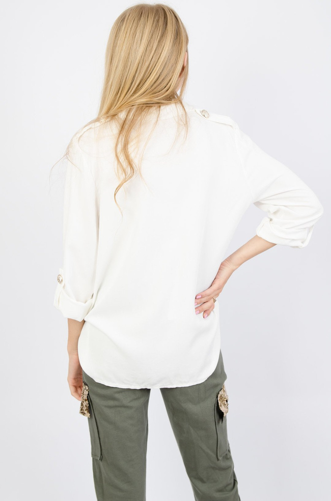 Biała koszula z guzikami