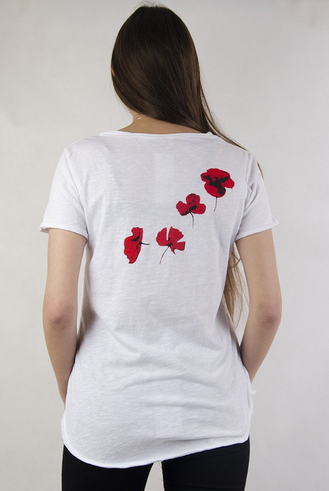 Biała bluzka w maki